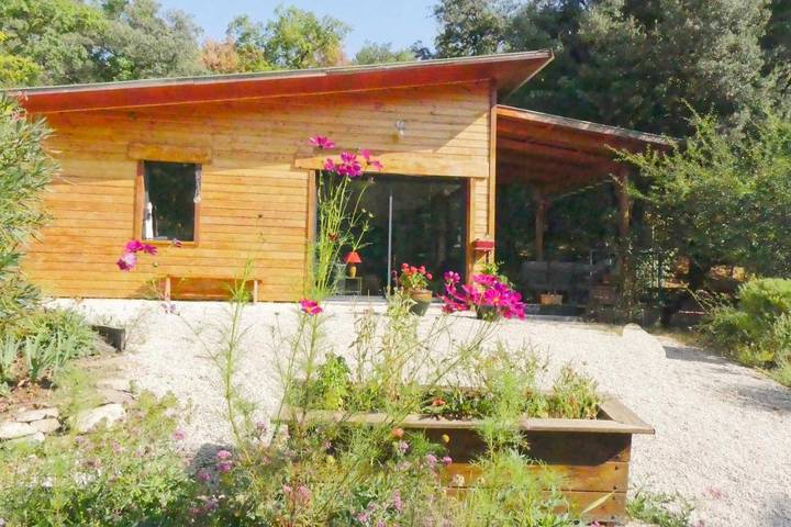 Maison de campagne pour 2 personnes, avec jardin à Montjoux