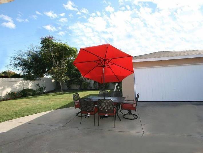 Location de vacances pour 10 personnes, avec terrasse et jardin à Anaheim - 4