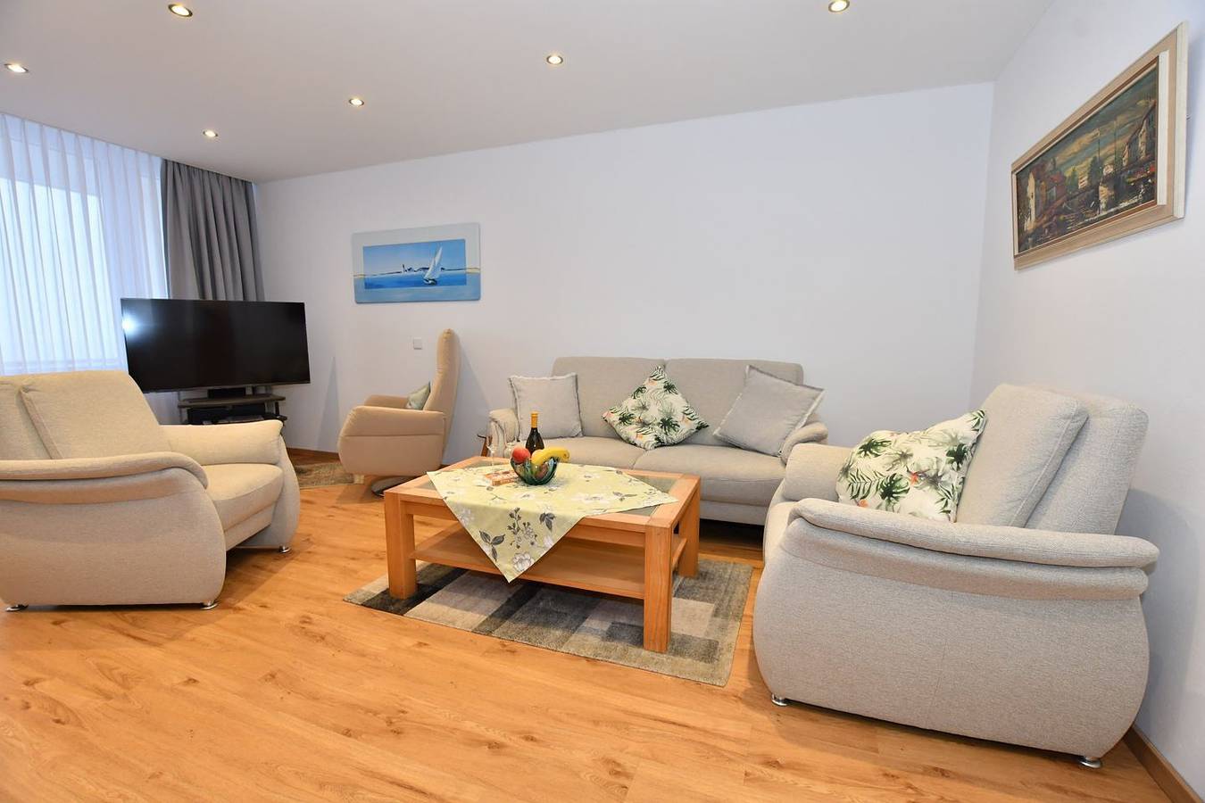Ganze Wohnung, Helle und freundliche Ferienwohnung für 2 Personen mit Blick auf das Meer in Borkum Nordbad - Badestrand, Borkum