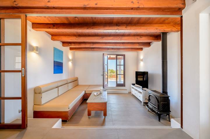 Villa 'Casa S'Olibassa' con piscina privada, Wi-Fi y aire acondicionado in El Pilar de la Mola, Formentera