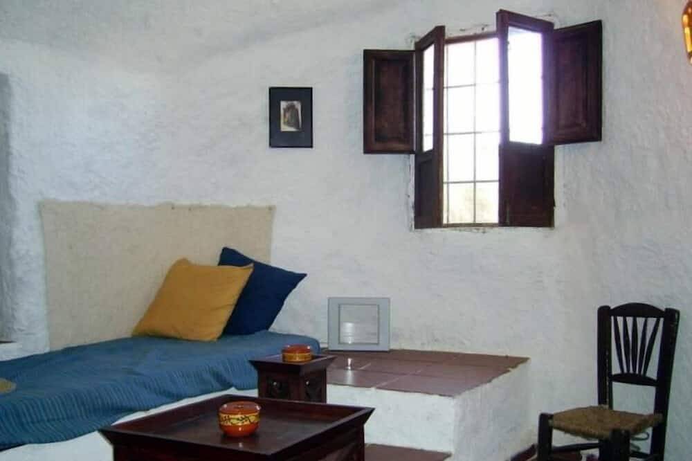 Casa rural Cueva Almendro Vtar/Gr/01229 - Guadix de 1 a 5 personas (Wifi gratis) in Guadix, Geoparque de Granada