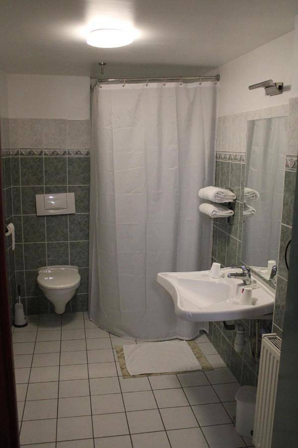 Double Room in Forges-les-Eaux, Région de Dieppe