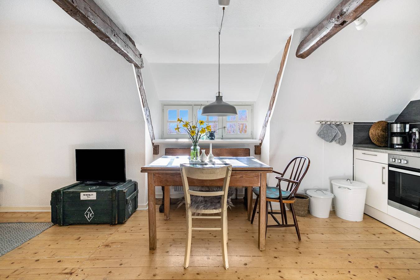 Ganze Wohnung, Ferienwohnung 'Reetdachhof Familie Dührsen' mit Gemeinschaftsterrasse, Gemeinschaftsgarten und Wi-Fi in Norddeich (Schleswig-Holstein), Dithmarschen