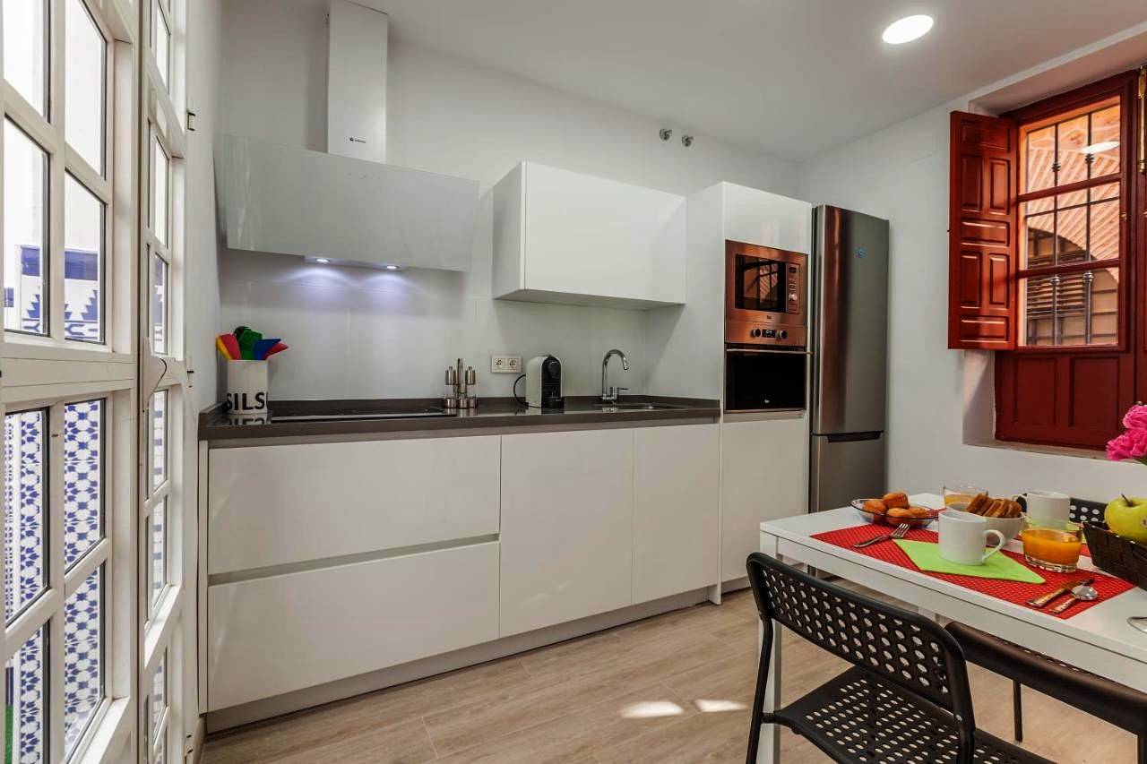 Apartamento entero, Centro, 3Bd y 2Ba, 1min Catedral, duplex de lujo in Casco Antiguo, Sevilla
