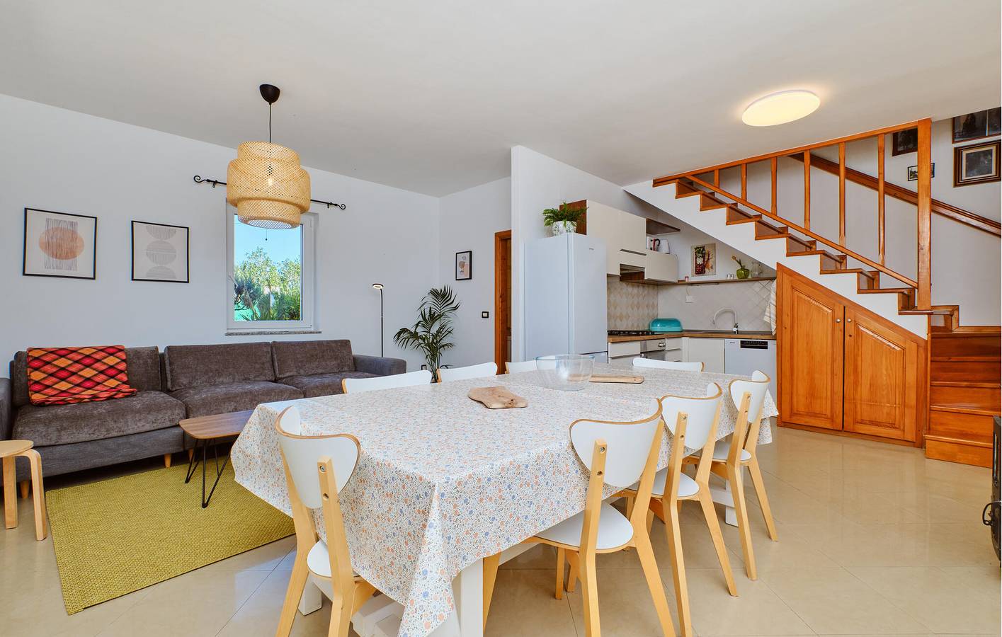 Gemütlich, 1,5 km von der Küste entfernt: Modernes Apartment mit WLAN, Klimaanlage und Terrasse in Lošinj, Cres