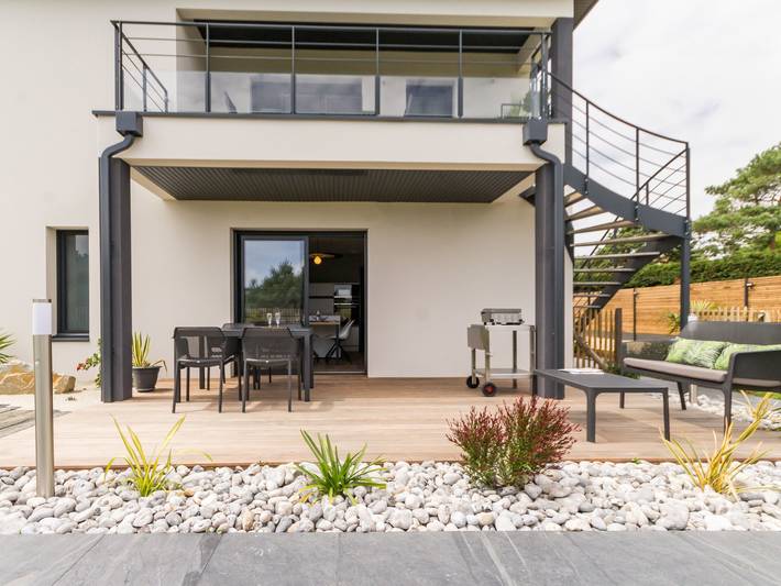 Gîte pour 2 personnes, avec terrasse ainsi que jacuzzi et piscine dans Plage Du Port Meleu Prefailles - 3