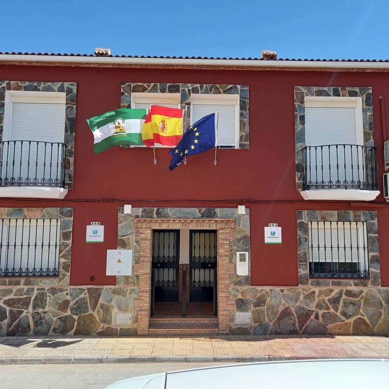 Casa de vacaciones Nuevas Poblaciones con vistas a la montaña, piscina y Wi-Fi in Santa Elena, Sierra Morena