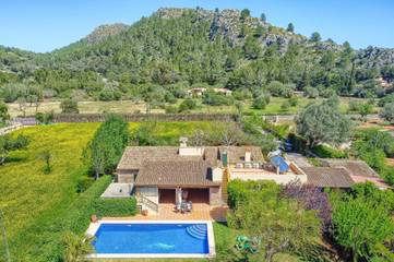 Villa in Pollença Stadt, Pollença für 8 