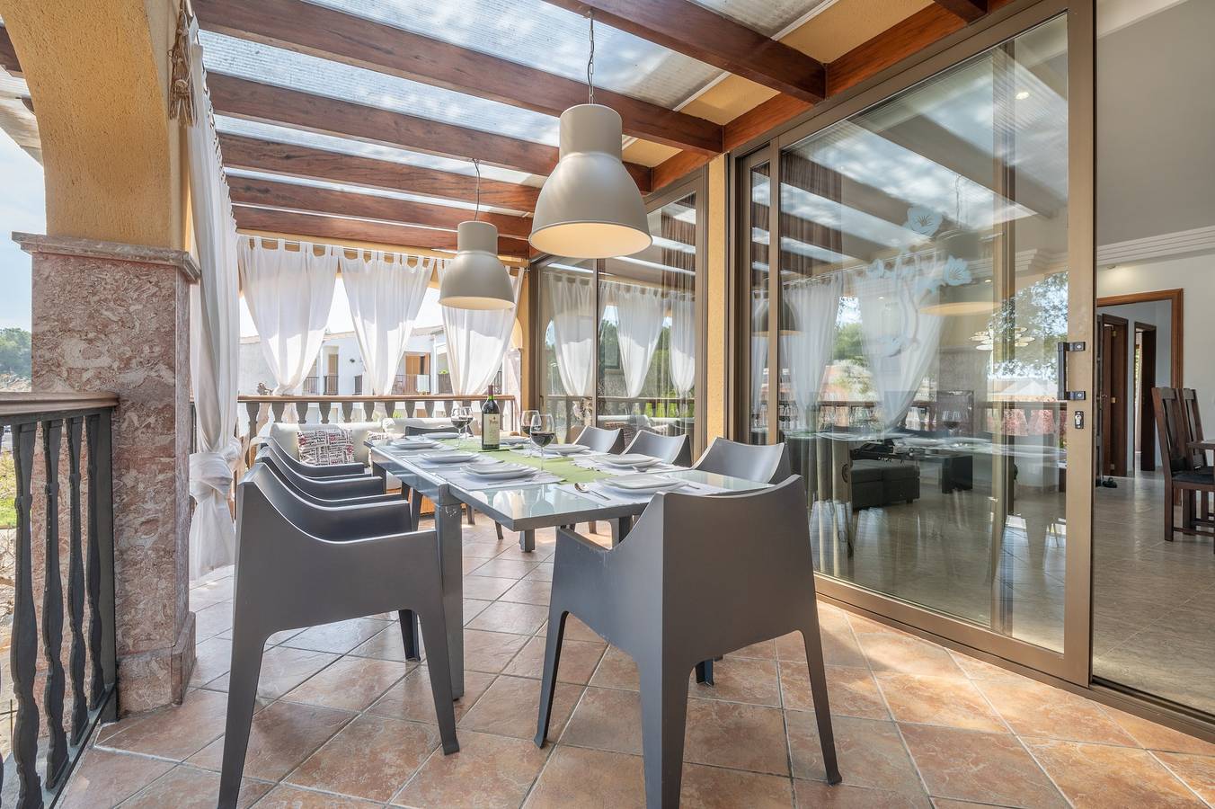 Apartamento entero, Acogedor apartamento a 3 minutos a pie de la playa, aire acondicionado, terraza y jardín in Playa de Alcúdia, Alcúdia