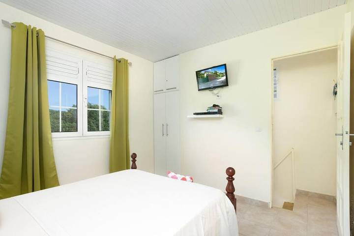 Location de vacances pour 2 personnes, avec jardin et vue dans Anse Figuier - 3