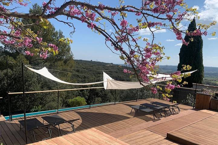 Gîte pour 2 personnes, avec jardin et piscine, animaux acceptés à Saint-Maximin (Nimes)