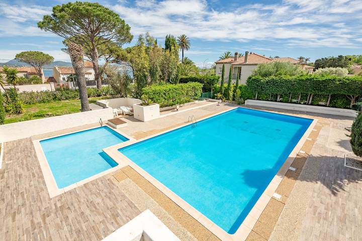 Ferienwohnung für 5 Personen, mit Garten und Pool sowie Balkon, kinderfreundlich in Saint-Tropez - 3