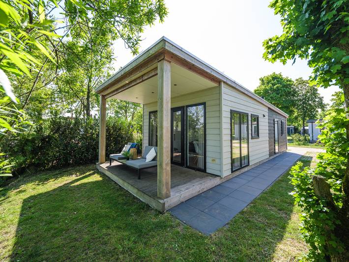 Vakantiepark voor 2 personen, with sauna and balkon/terras as well as whirlpool and terras in Twente