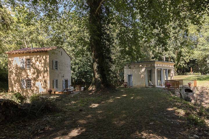 Gîte pour 4 personnes, avec Balcon/Terrasse ainsi que Terrasse et Jardin
