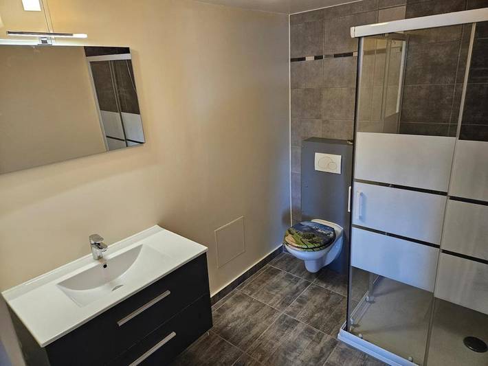 Location de vacances pour 6 personnes, avec vue sur le lac ainsi que jardin et vue, animaux acceptés à Neuvecelle - 3