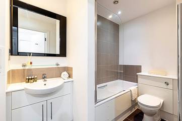 Apartment for 3 People in Wandsworth, London, Photo 3