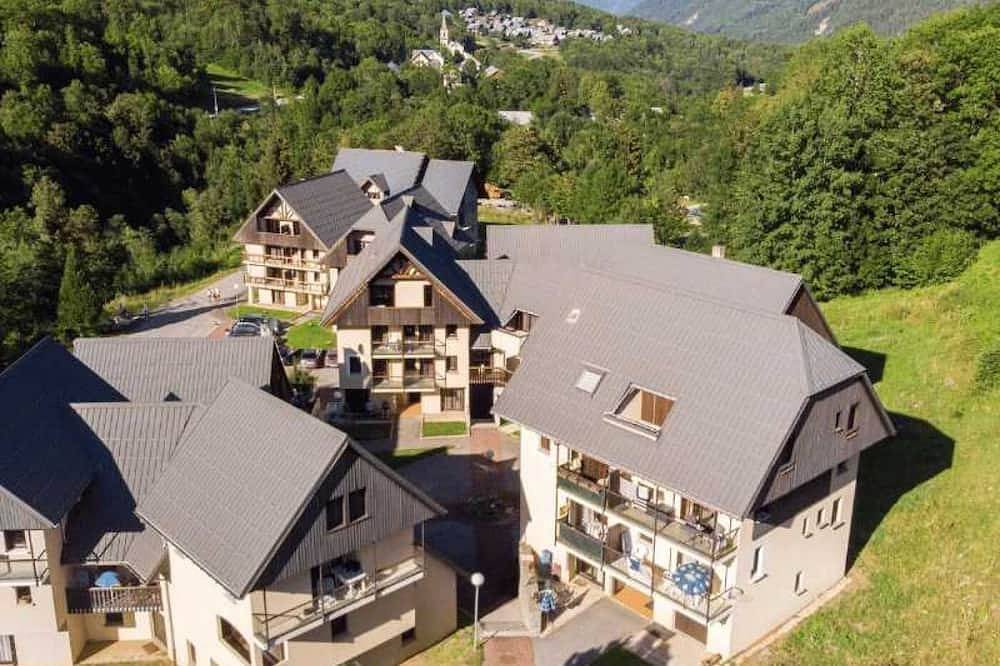Entire apartment, Appartement 3 étoiles - ccbbdh0 in Saint-Colomban-des-Villards, Saint-Jean-de-Maurienne region