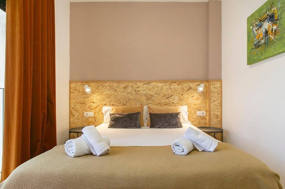 Ganze Wohnung, 11 Bright, cozy Apt. with balcony in Gracia in Barcelona Zentrum, Barcelona