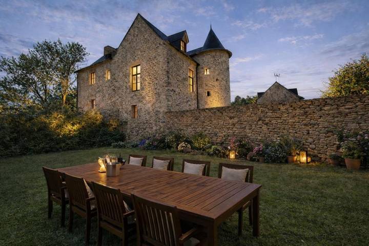 Maison d’hôte pour 2 personnes, avec jardin et vue à Changé (Mayenne)