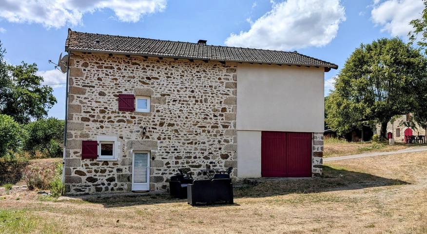 Gîte pour 4 personnes, avec jardin à Cheissoux