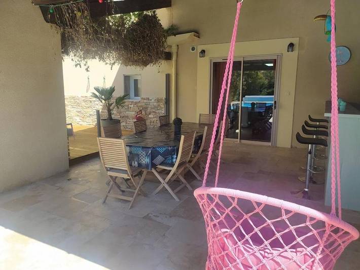 Location de vacances pour 6 personnes, avec piscine et jardin à Jonquières - 4