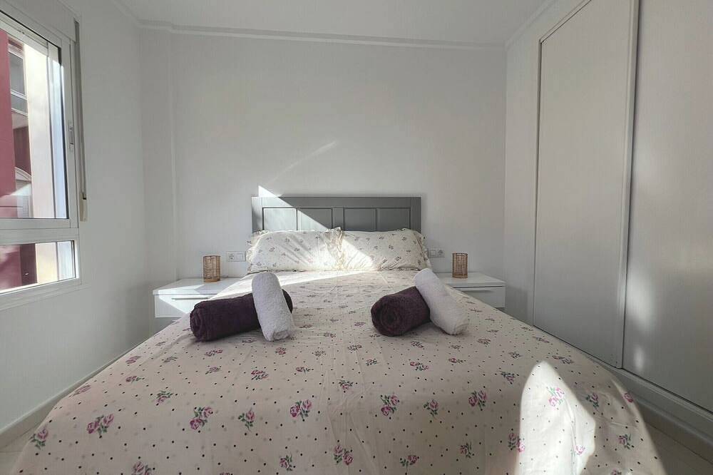 Entire apartment, Gorgeous 3 Bed Apartment Overlooking Pool in Pueblo Patricia, Los Alcázares