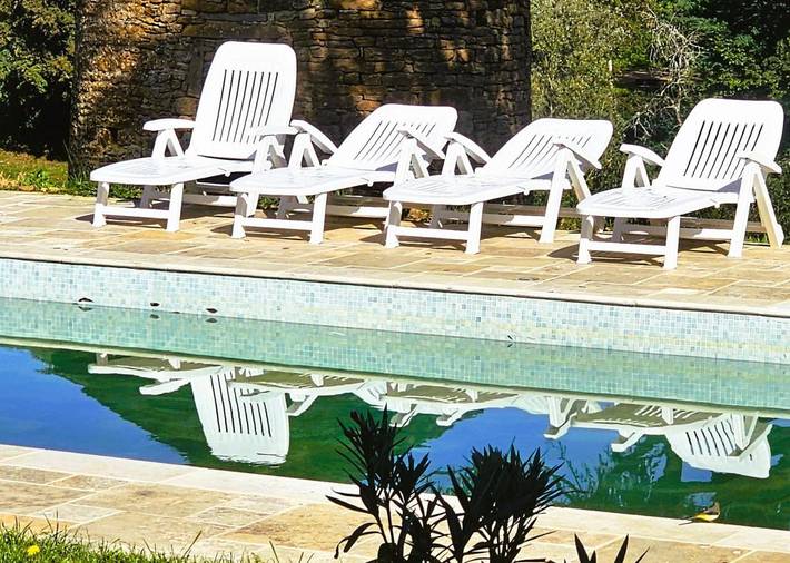 Location de vacances pour 2 personnes, avec piscine ainsi que jardin et terrasse à Azé (Saône-et-Loir) - 4