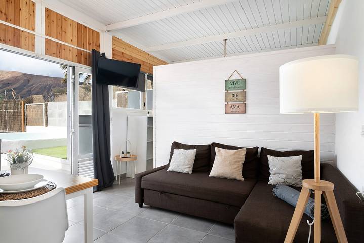 Ganzes Studio, Ferienstudio 'Suite Amanecer' mit privatem Pool, privater Terrasse und Wlan in Mácher, Tías