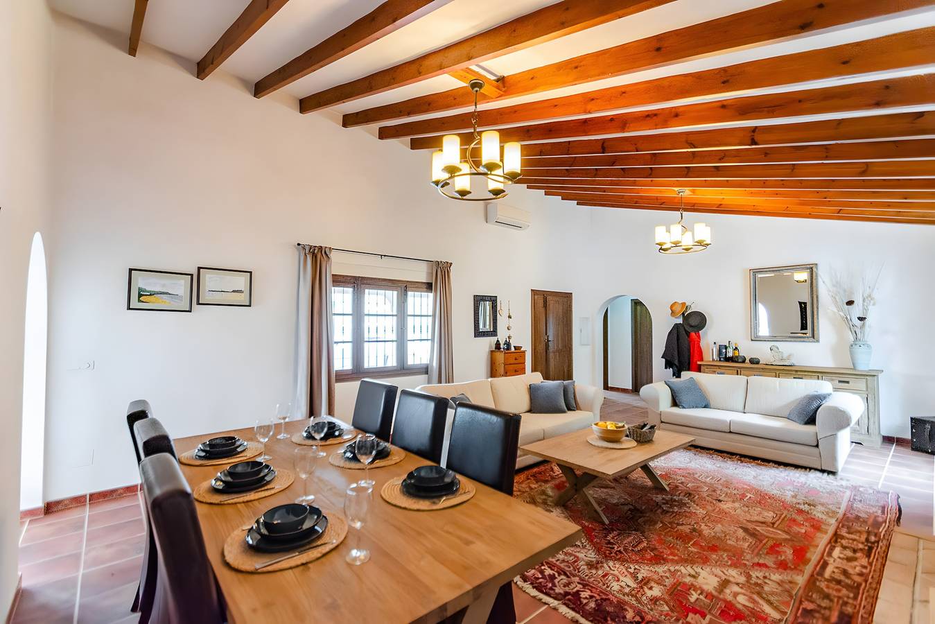 Casa El Alba, villa a pocos pasos del pueblo con piscina privada in Árchez, Málaga Province