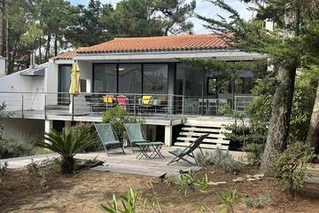 Location de vacances pour 10 personnes, avec jardin dans Office De Tourisme De La Tranche Sur Mer