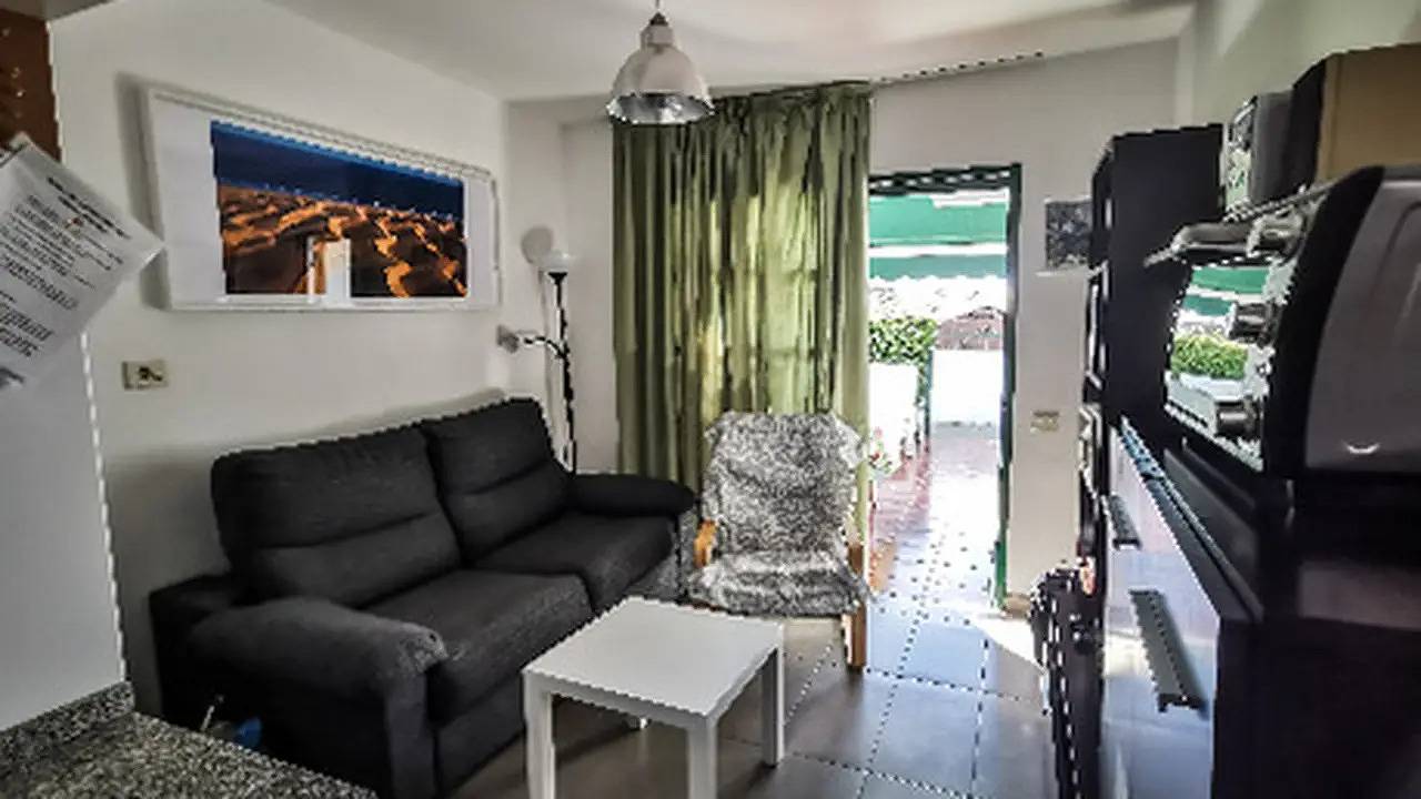 Apartamento vacacional entero, Apartamento de vacaciones para 3 personas con jardín in Campo Internacional, San Bartolomé de Tirajana