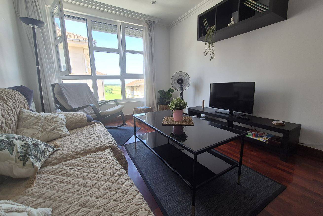 Apartamento entero, R2R Apartamento en Liencres C11A02 in Colindres, Costa de Cantabria