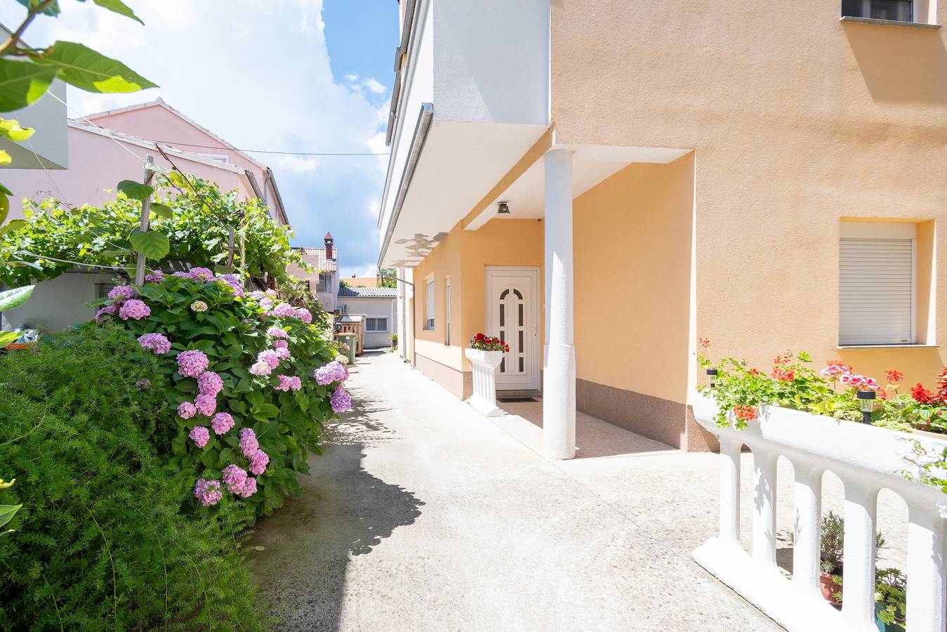 Ganze Wohnung, 2-Zimmer-Ferienwohnung mit Terrasse Zadar A-21958-a in Zadar Stadt, Zadar (Kommun)