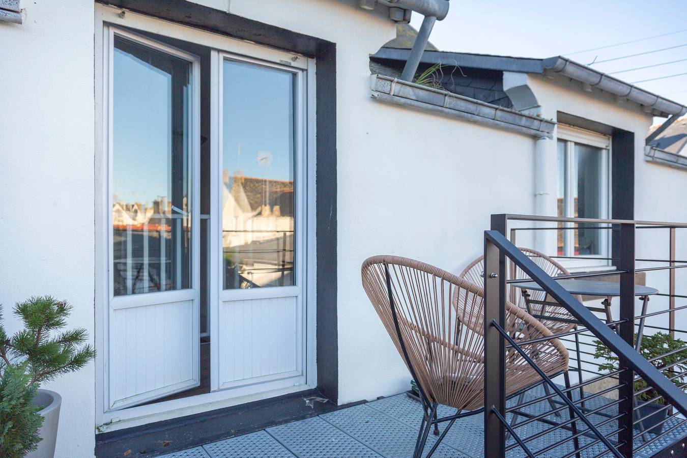 Guesthouse 'Ildut Room' with Shared Garden, Wi-Fi – Bike-Friendly, Near Gr34 Trail in Guilvinec, Quimper region