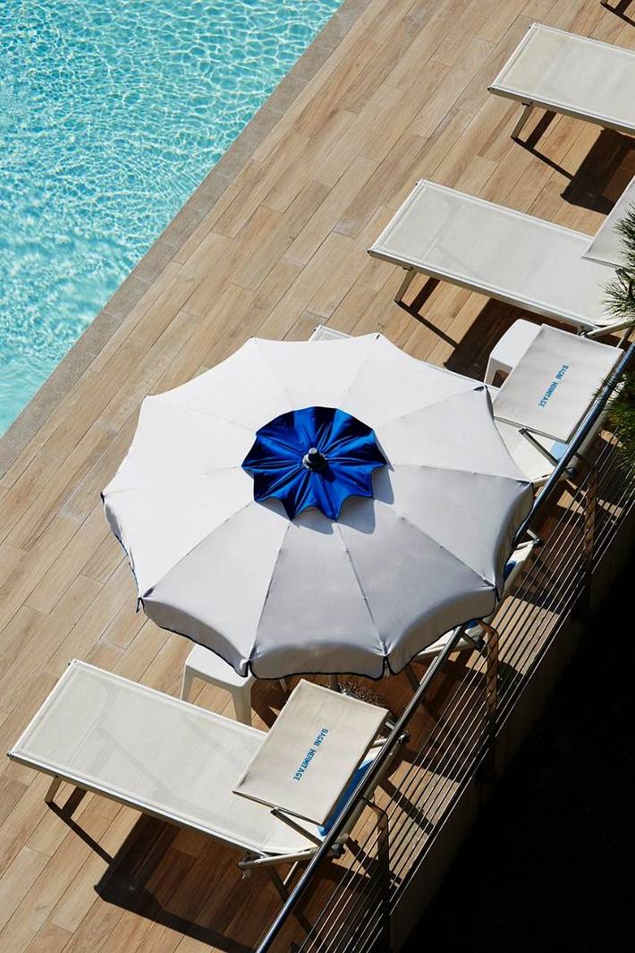Apartahotel para 2 personas, con jardín y piscina en Liguria