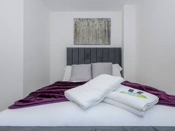 Glamping for 5 People in Leeds, West Yorkshire, Photo 2