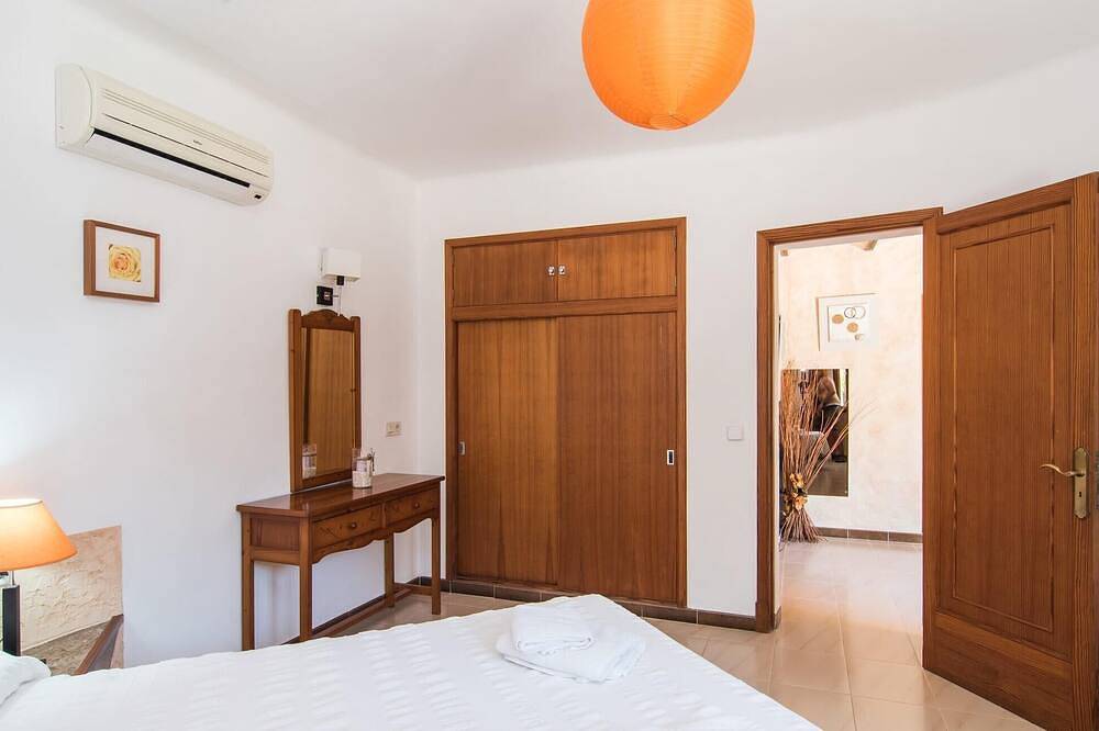 Gemütliches Haus in Shorta mit privatem Swimmingpool (innen oder außen. in Cala Mitjana, Felanitx