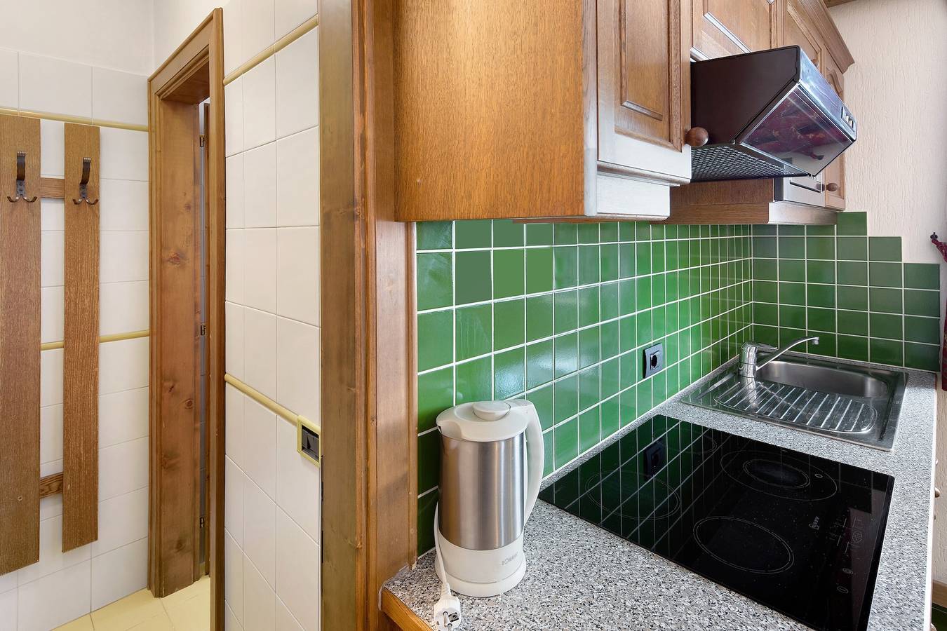 Entire apartment, Holiday Apartment "Casa San Marco n 5" with Mountain View, Balcony & Wi-Fi in Livigno (Town), Livigno