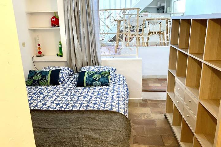 Duplex house with garden in the hills above Cagnes in Cagnes-sur-Mer, Costa mediterránea (Francia)
