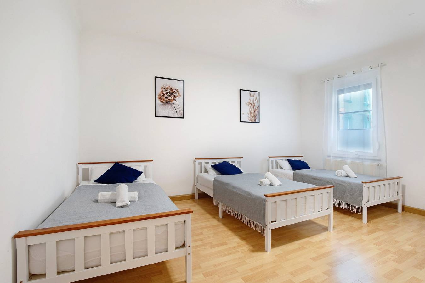 Ganze Wohnung, Ferienwohnung 'Studio Suite Fußgängerzone' mit Bergblick, Gemeinschaftsterrasse und Wlan in Göppingen, Landkreis Göppingen