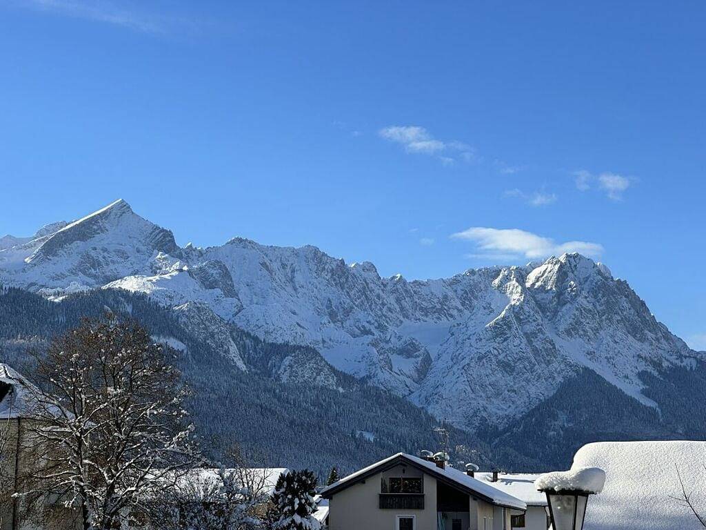 Holiday apartment in Garmisch-Partenkirchen with 2 bedrooms in Garmisch-Partenkirchen, Bayerische Alpen