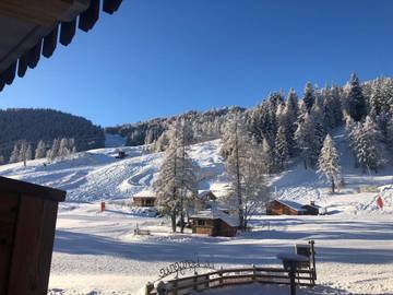 Gîte pour 4 personnes, avec vue et terrasse, animaux acceptés dans Office de Tourisme de Pra-Loup