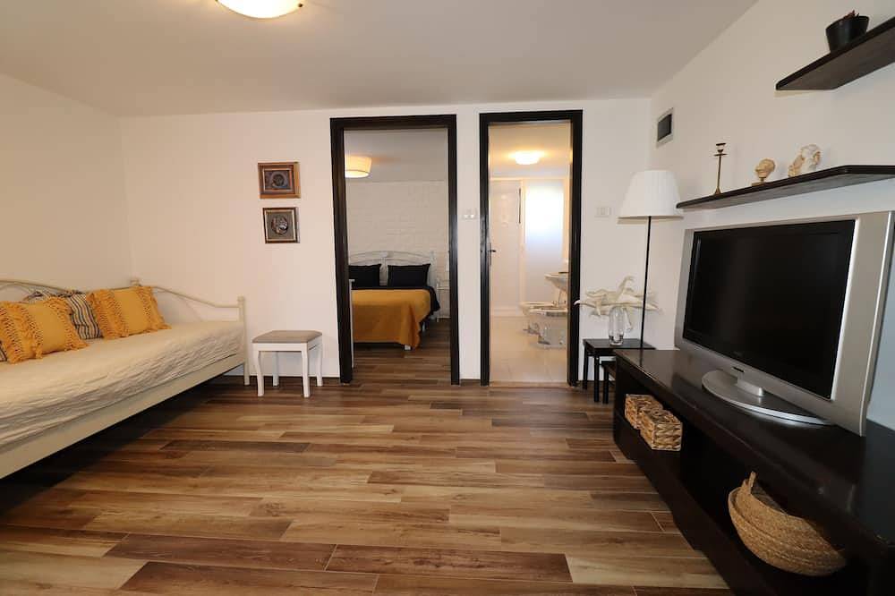 Villa Eufemia - 3 apartments for your perfect vacation :) in Muntic, Südküste Istrien