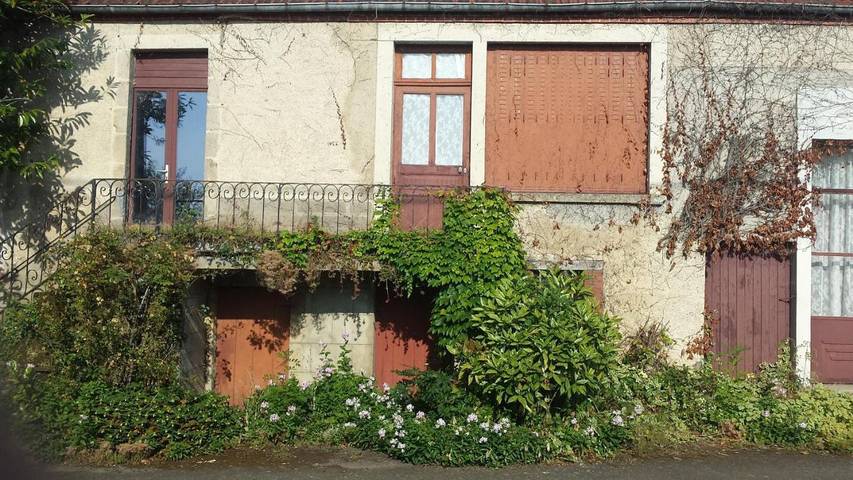 Location de vacances pour 6 personnes, avec vue et jardin, animaux acceptés à Vijon