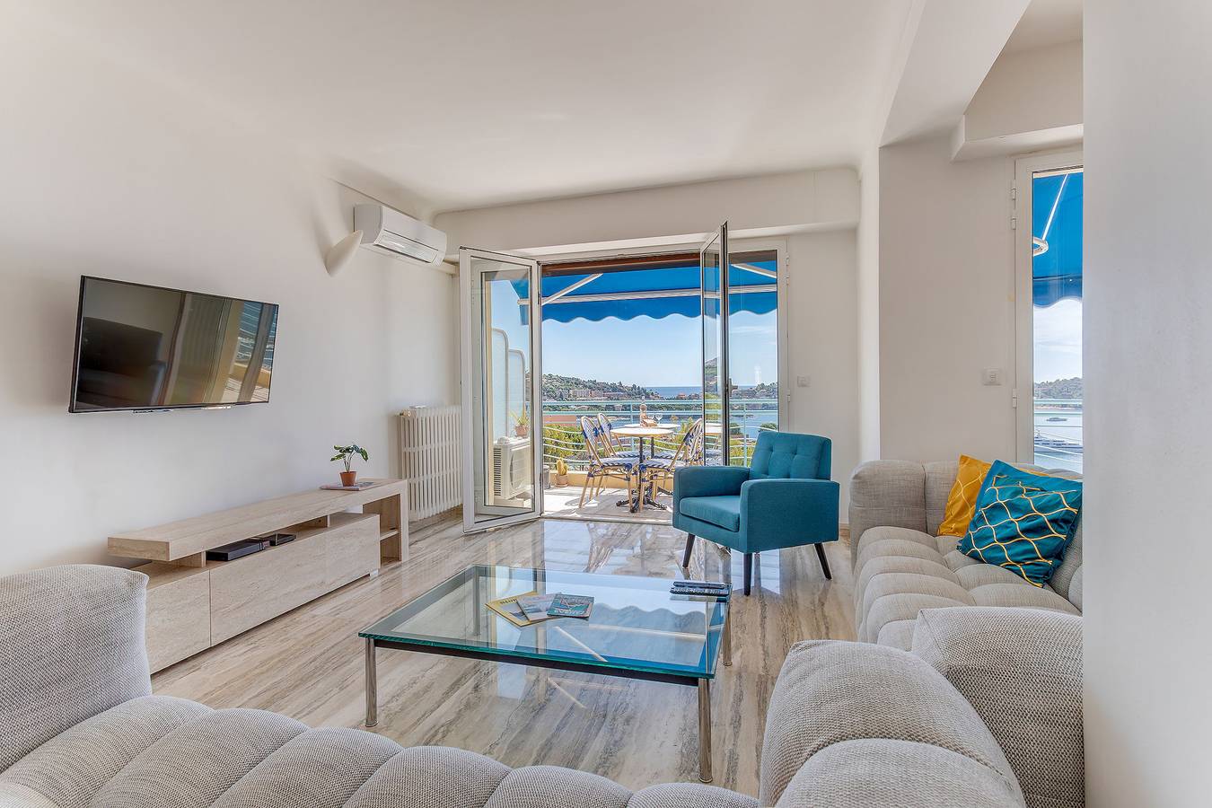 Appartement entier, Panoramic Esterel  Ap4475 By Riviera Holiday Homes in Villefranche-sur-Mer, Côte méditerranéenne (France)