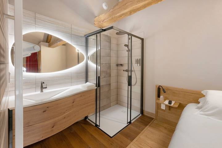 Bed & Breakfast 'La Chasserie 7 – Grange Arthuis' mit Garten, WLAN und Klimaanlage in Lavau, Loire-Tal
