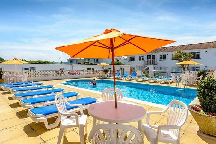 Holiday rental for 6 people, with Balcony and Pool in Mawgan Porth