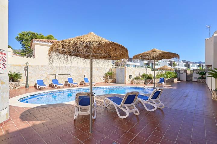Ferienhaus 'Residencial Amaranto' mit Meerblick, WLAN und Klimaanlage in Playa de Burriana, Nerja