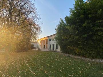 Gîte pour 5 personnes, avec vue et jardin, animaux acceptés à Este