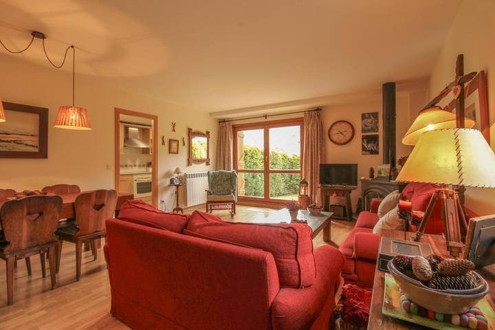 Gîte pour 5 personnes, avec jardin et terrasse ainsi que piscine et vue à Sallent de Gállego - 2